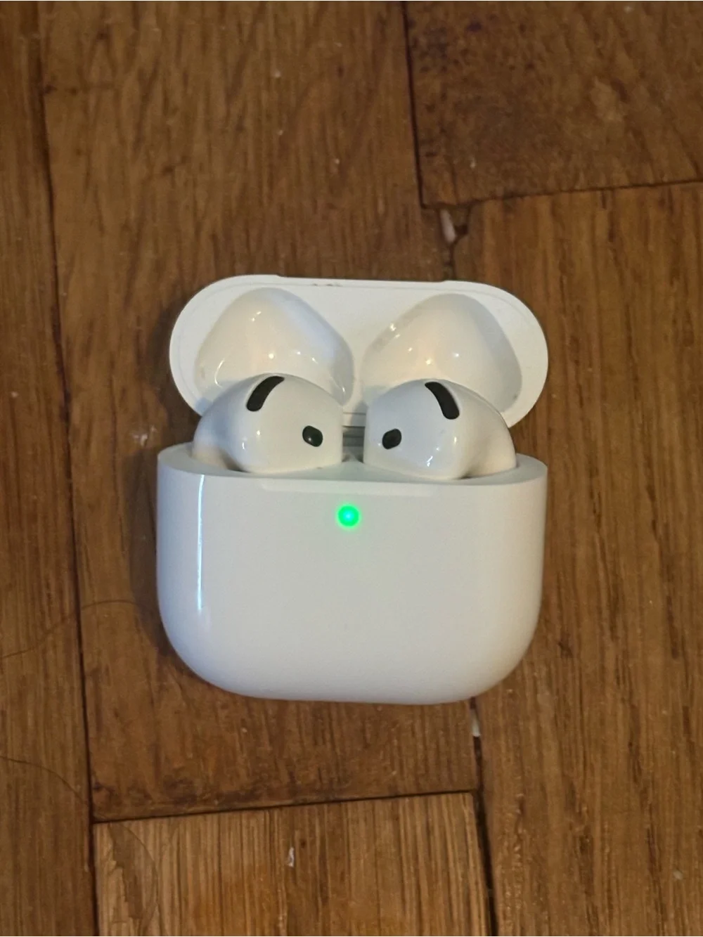 Wireless True Bluetooth AirPods with Charging Case - White